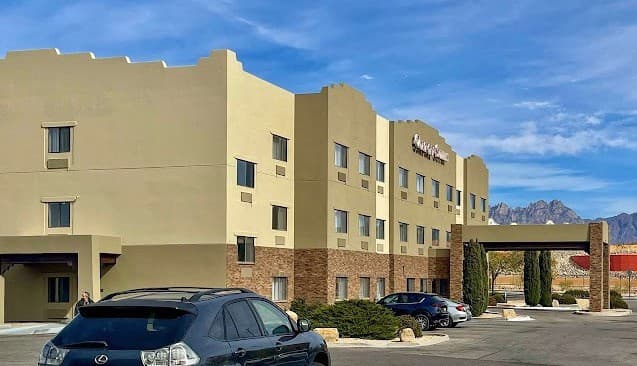 Comfort Suites University