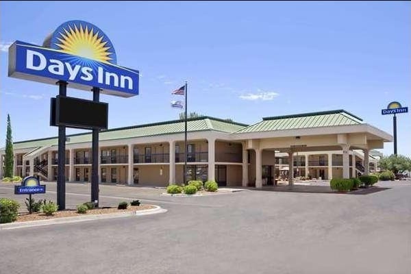 Days Inn by Wyndham - Image 1