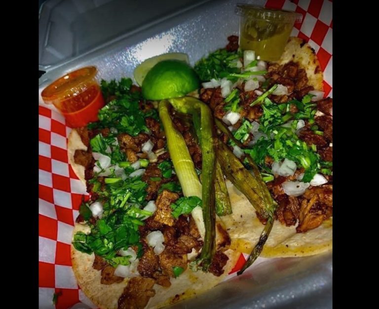 Chachos Tacos